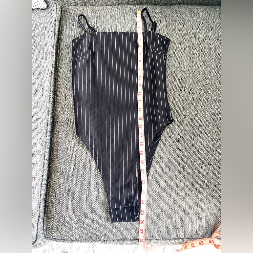 Black bodysuit with white pinstripes NWT size Medium - Picture 12 of 14